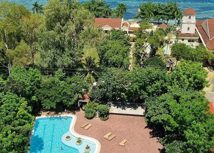 La Mirada Residences