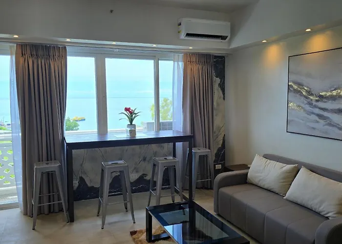 Apartment La Mirada Residences *