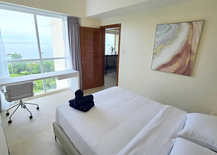 La Mirada Residences