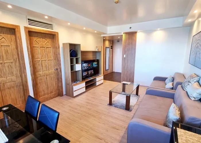 La Mirada Residences *