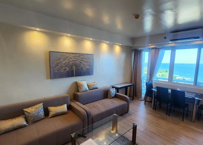 La Mirada Residences *