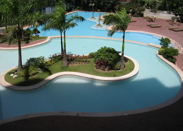 La Mirada Residences *