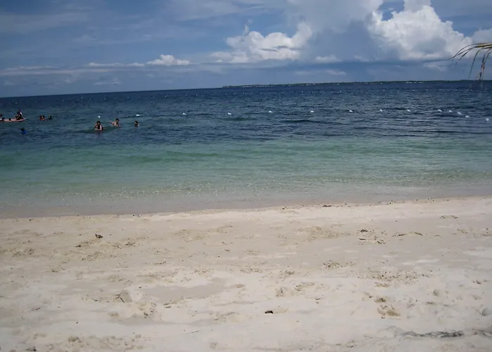 La Mirada Residences *