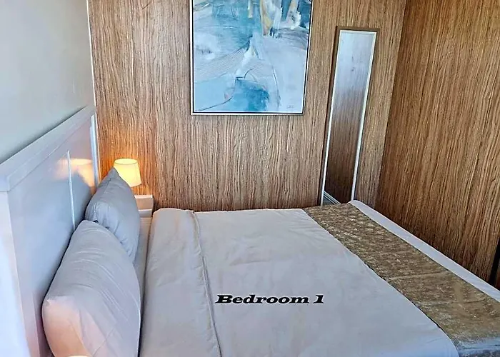 La Mirada Residences *
